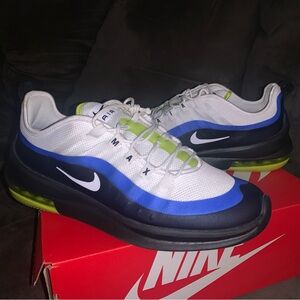 Nike Air Max Axis
